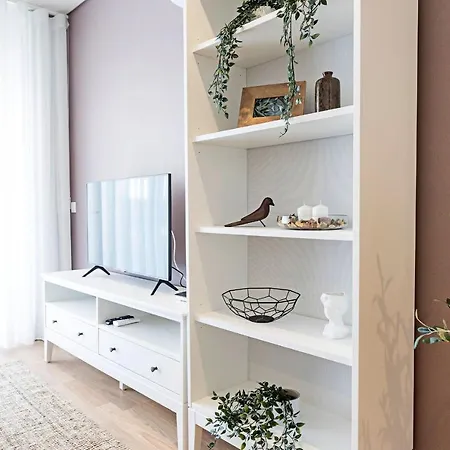 Paraiso 1h W/ Ac By Lovelystay Apartman *